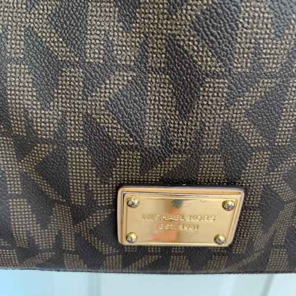 Michael Kors monogrammed crossbody bag - Picture 11 of 13